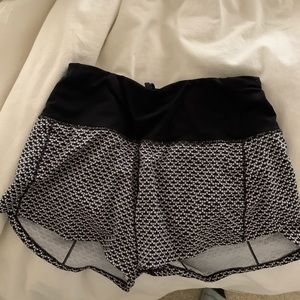 Size 4 black and white lulu lemon shorts